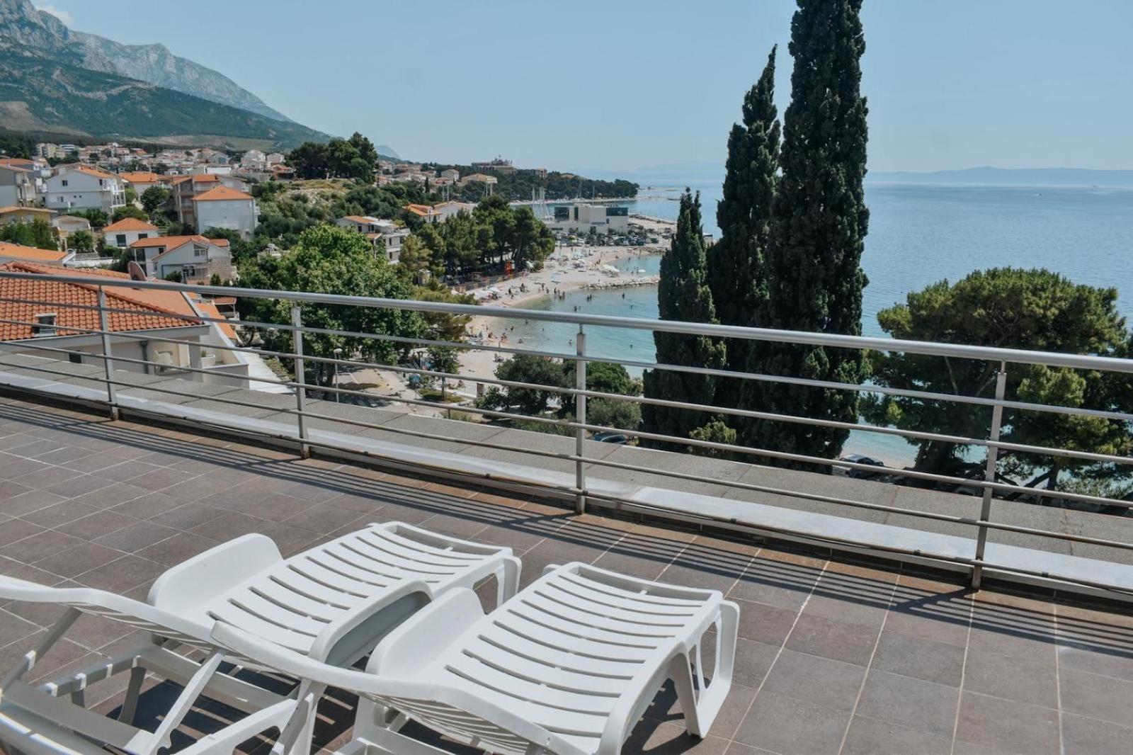 Motel Ljetni Raj Baska Voda Exterior photo